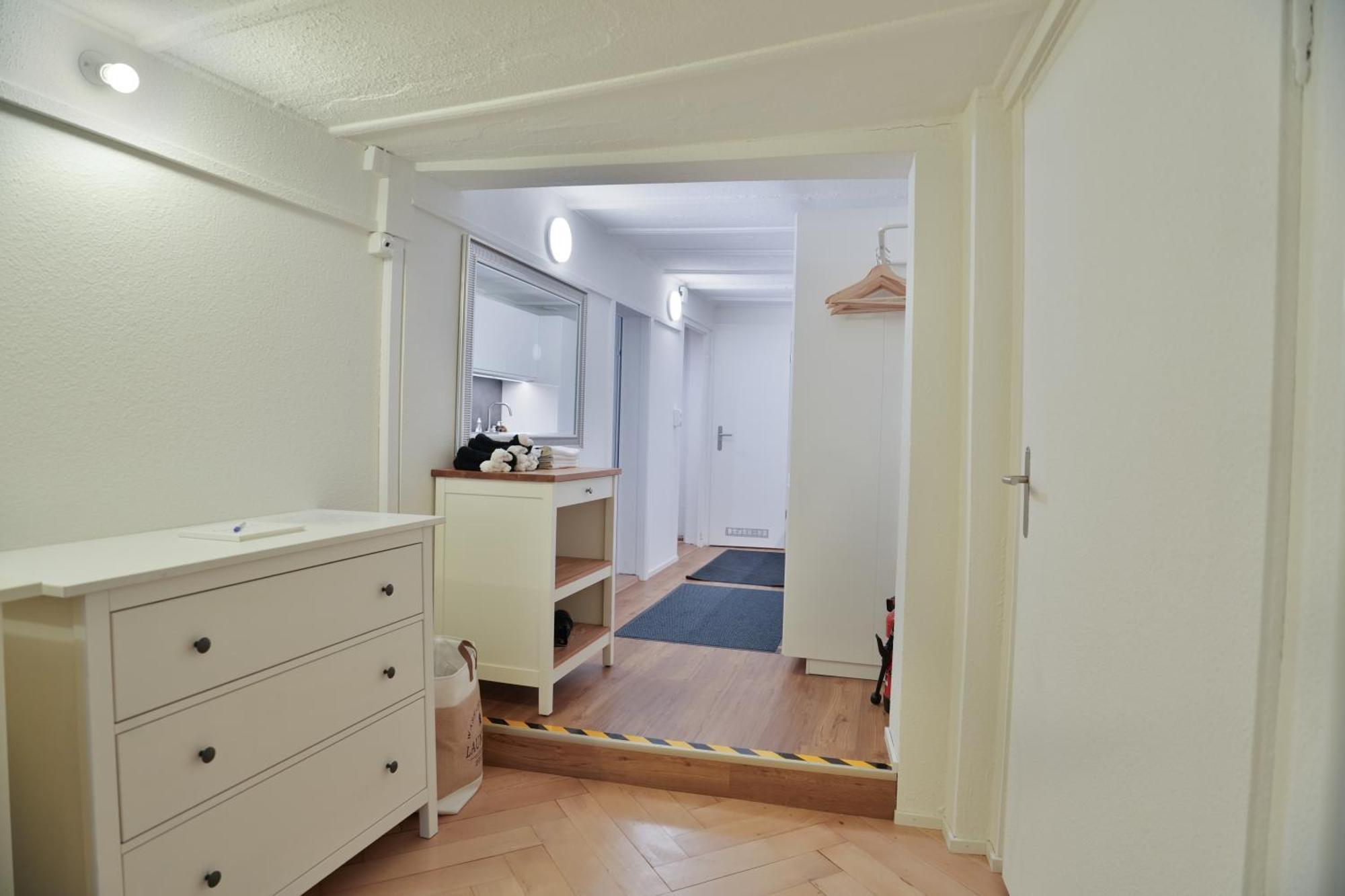 Cozy City Center, 4 Bedroom- 120Sq, 5Min Walk To Main Station Базель Экстерьер фото